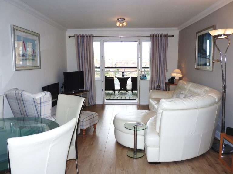 serviced flat Living area towards balcony