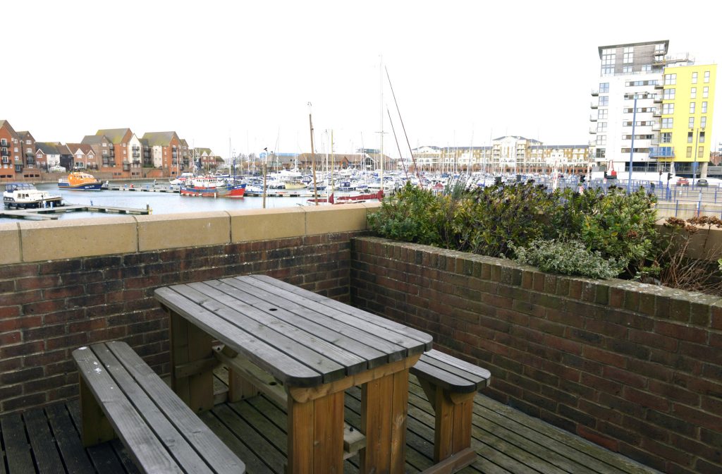 The Lock - Accommodation Eastbourne - short let in Sovereign Harbour