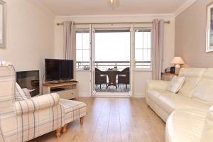 Pacific Heights - Accommodation Eastbourne - serviced flat