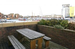 The Lock - Accommodation Eastbourne - short let flat in Sovereign Harbour