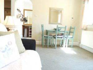Secret Garden - short stay cottage
